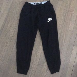 Black, woman’s size small Nike sweatpants